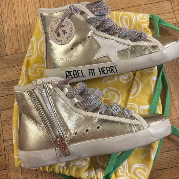 💕HP💕Golden Goose x Bonpoint gold metallic high top girls sneakers - Picture 3 of 7